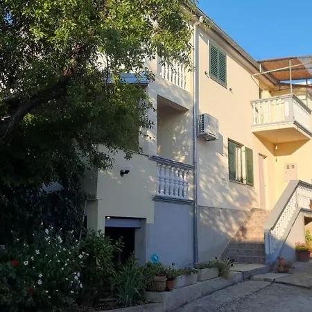 Apartman Krpeta *
