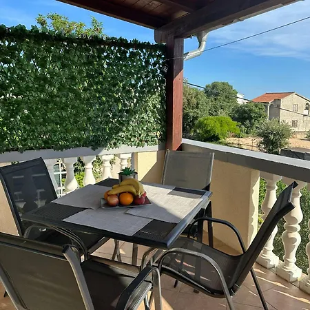 Krpeta Apartman *